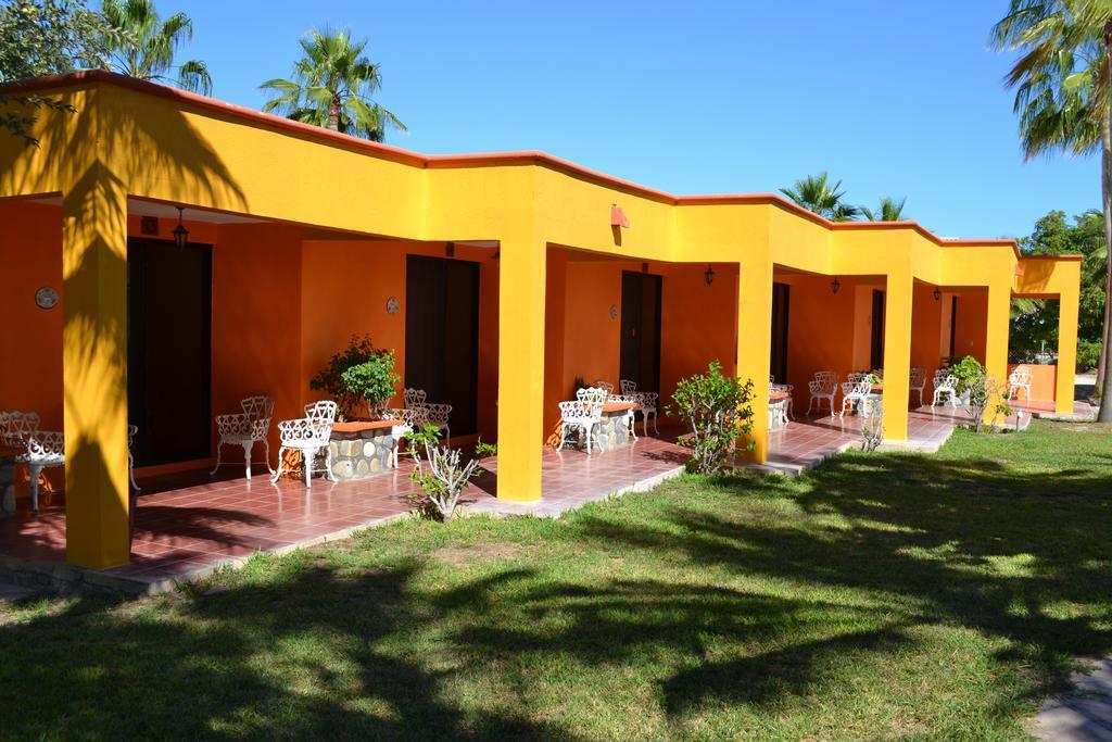 Hotel Playa Del Sol Лос-Баррилес Экстерьер фото