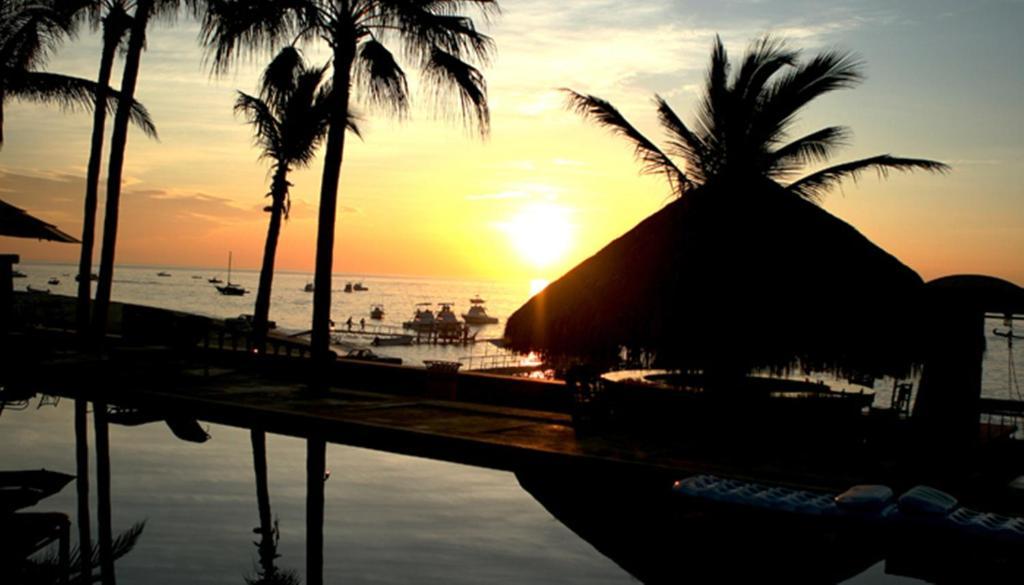 Hotel Playa Del Sol Лос-Баррилес Экстерьер фото