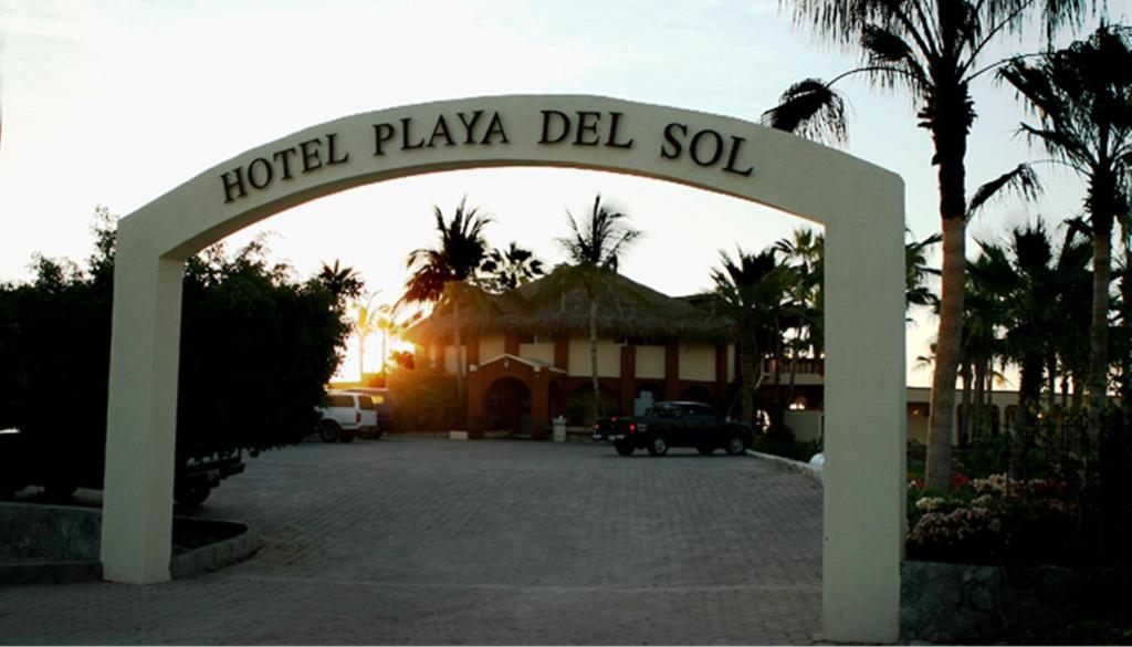 Hotel Playa Del Sol Лос-Баррилес Экстерьер фото