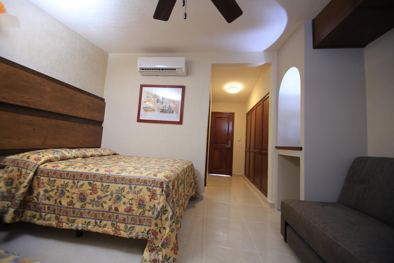Hotel Playa Del Sol Лос-Баррилес Экстерьер фото
